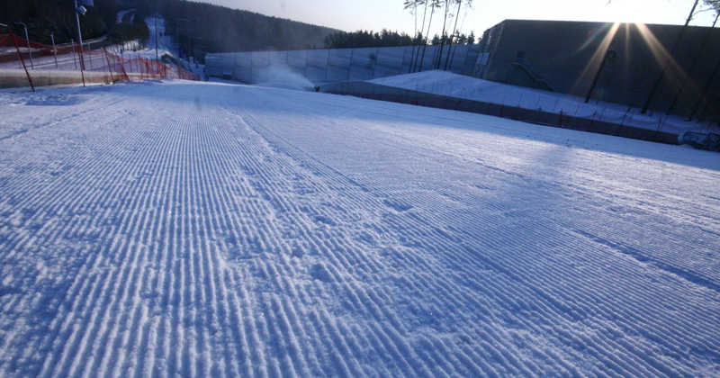 Outdoor skiing track