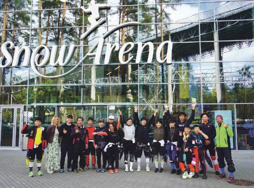 Sportininkai iš tolimosios Japonijos džiaugiasi galimybe treniruotis mūsų „Snow Arenoje“