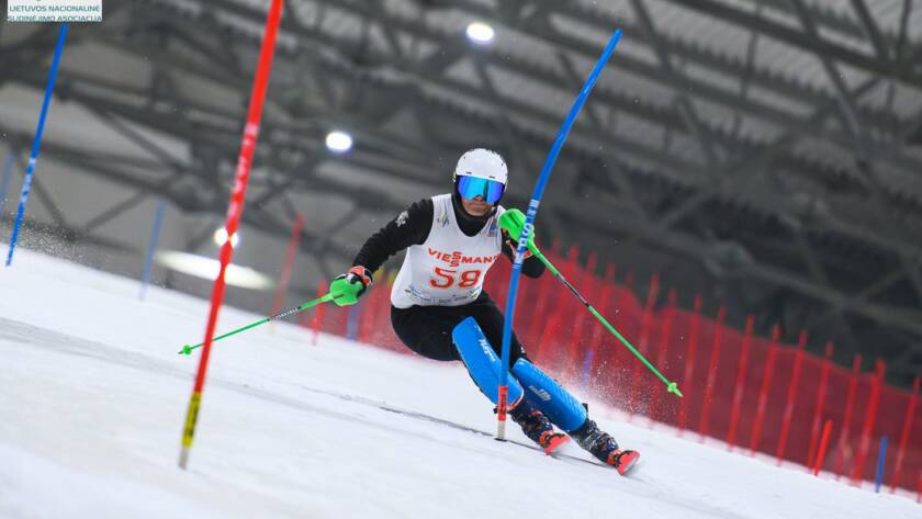 Druskininkuose atidarytame Europos kalnų slidinėjimo sezone rungėsi atletai iš keturių žemynų